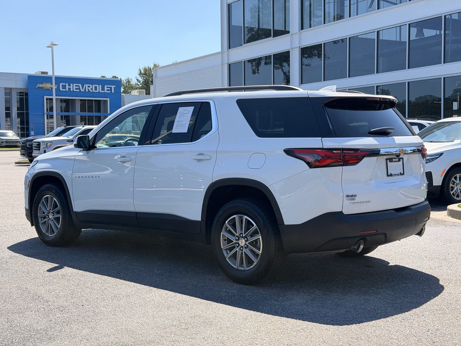 Used 2023 Chevrolet Traverse LT w/ LPO, Cargo Package FWD image 10
