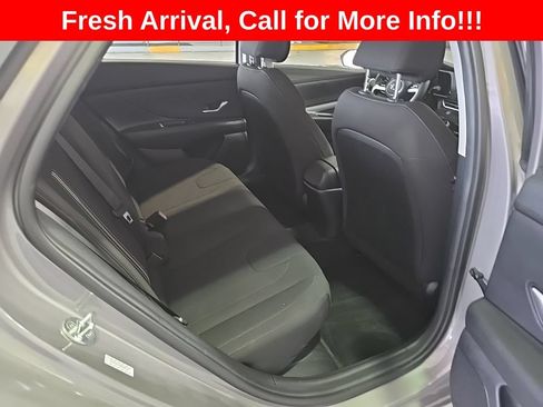 Used 2022 Hyundai Elantra Blue FWD image 10