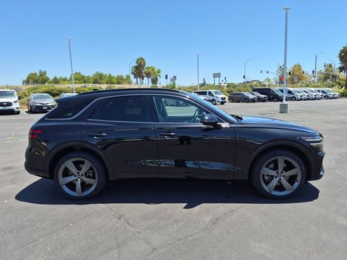 Used 2022 Genesis GV70 2.5T w/ Sport Prestige Package AWD/4WD image 4