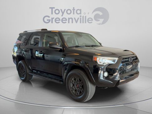 Used 2020 Toyota 4Runner SR5 AWD/4WD image 8