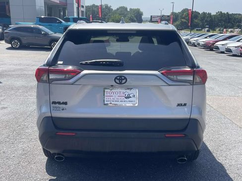 Used 2025 Toyota RAV4 XLE w/ Convenience Package FWD image 3