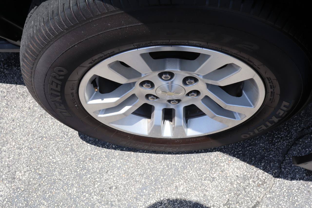 Used 2019 Chevrolet Suburban LT AWD/4WD image 29