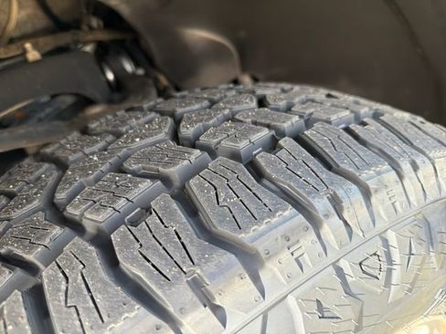 Used 2013 Ford Expedition Limited image 10