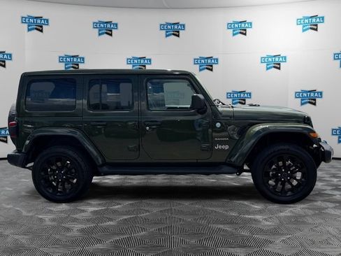 Used 2024 Jeep Wrangler Unlimited Sahara w/ Technology Group AWD/4WD image 6