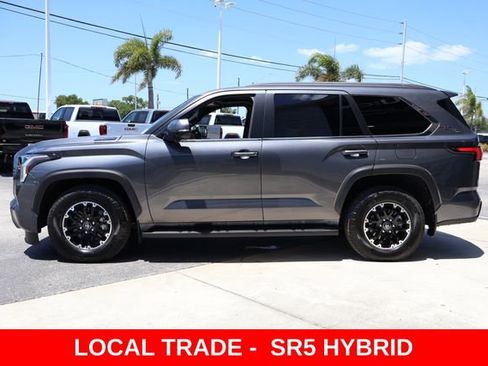 Used 2025 Toyota Sequoia SR5 w/ SR5 Premium Package AWD/4WD image 5