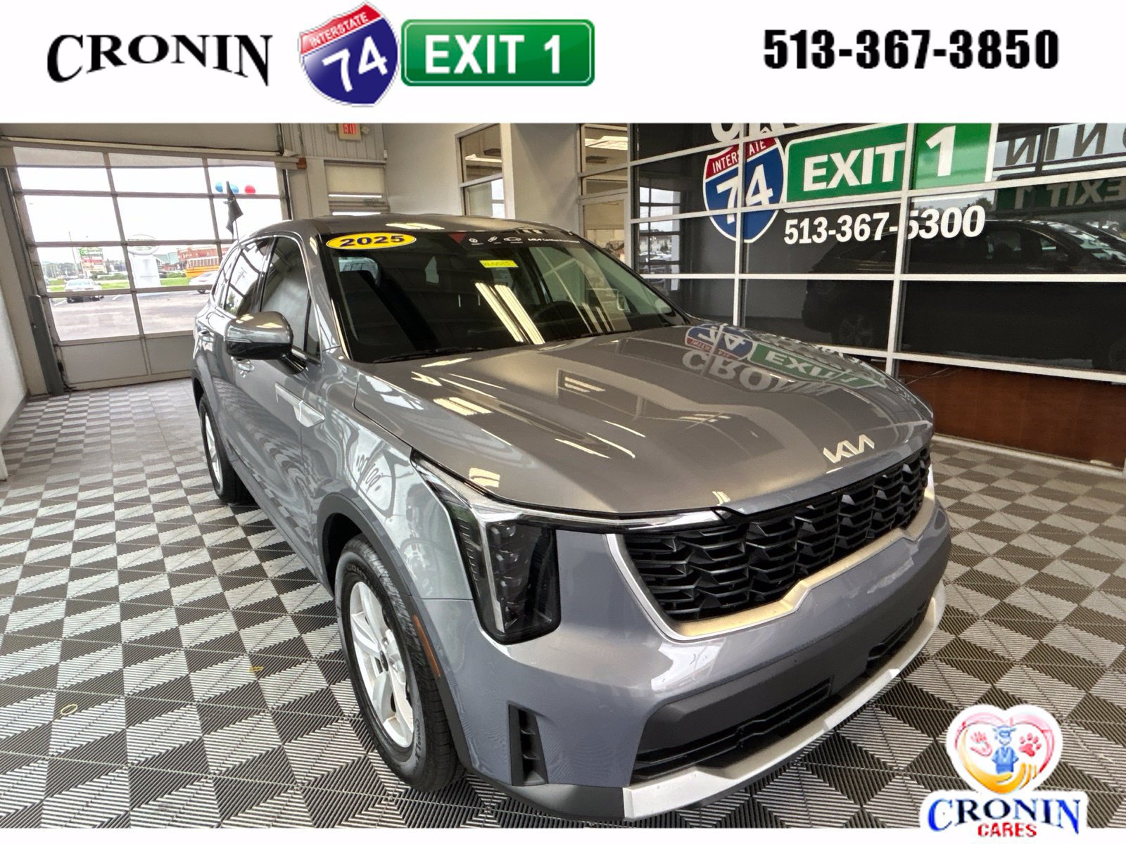 Used 2025 Kia Sorento LX FWD image 1