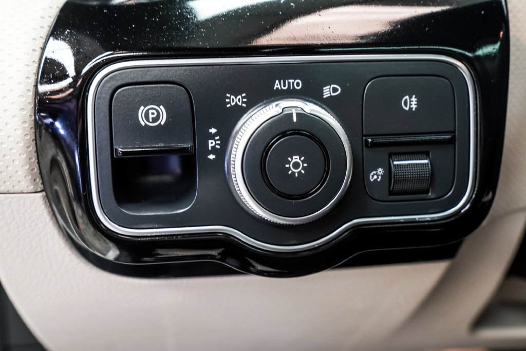 Used 2022 Mercedes-Benz CLA 250 4MATIC image 42