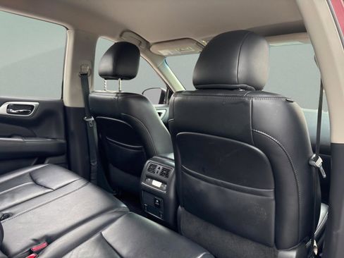 Used 2015 Nissan Pathfinder SL w/ SL Tech Package image 32