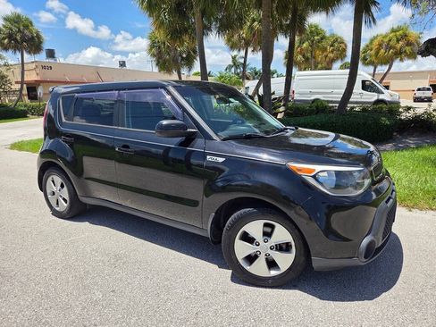 Used 2015 Kia Soul FWD image 4