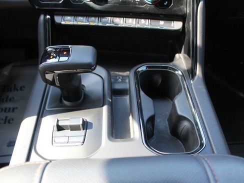 Used 2022 GMC Sierra 1500 AT4 w/ AT4 Premium Package AWD/4WD image 30