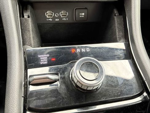 Used 2021 Jeep Grand Cherokee L Limited image 21