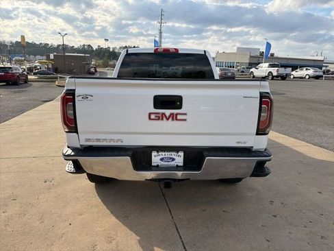 Used 2017 GMC Sierra 1500 SLT w/ Suspension Package, Off-Road image 6