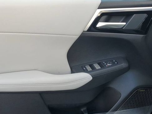 New 2026 Mitsubishi Outlander SE FWD image 20