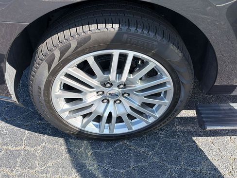 Used 2024 Ford Expedition Limited RWD image 41