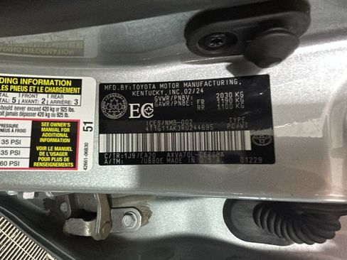 Used 2024 Toyota Camry SE FWD image 10