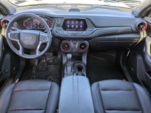Used 2022 Chevrolet Blazer RS w/ Enhanced Convenience Package image 9