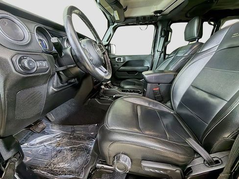 Used 2020 Jeep Wrangler Unlimited Sahara image 19