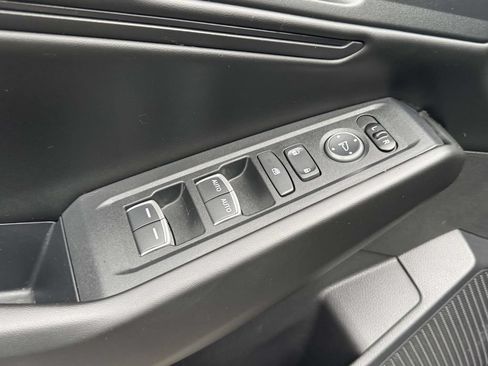 Used 2023 Honda Accord EX image 18