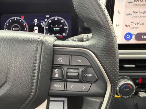 Used 2025 Toyota 4Runner 4WD image 13