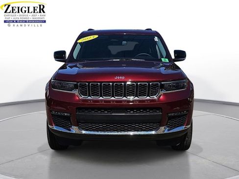 Used 2023 Jeep Grand Cherokee L Limited AWD/4WD image 2