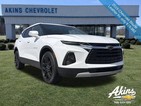Certified 2019 Chevrolet Blazer LT w/ Sun and Wheels Package FWD image 8