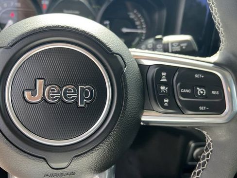 Certified 2025 Jeep Wrangler Unlimited Sahara w/ Safety Group AWD/4WD image 29