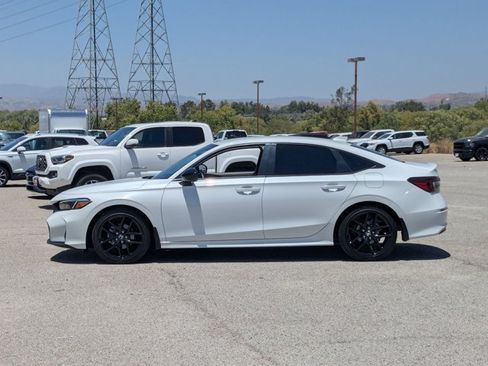 Used 2025 Honda Civic Sport image 9