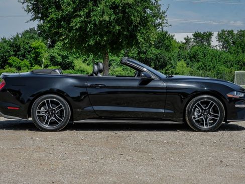Used 2020 Ford Mustang Premium RWD image 10