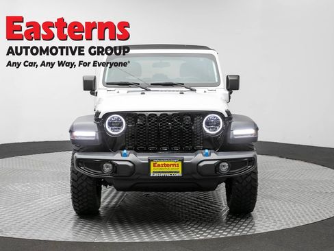 Used 2023 Jeep Wrangler Unlimited AWD/4WD image 2