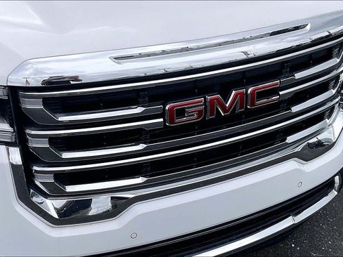 Used 2023 GMC Acadia SLE w/ Driver Convenience Package FWD image 31