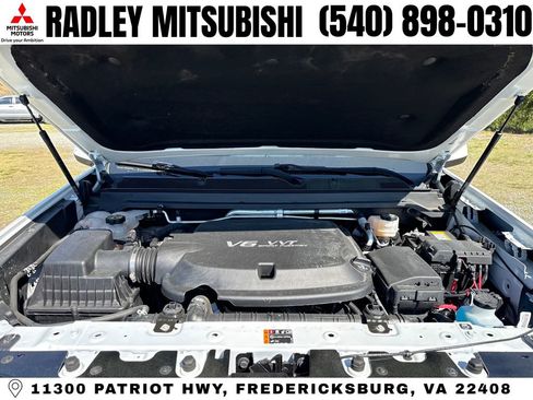 Used 2022 Chevrolet Colorado ZR2 w/ ZR2 Dusk Special Edition AWD/4WD image 15