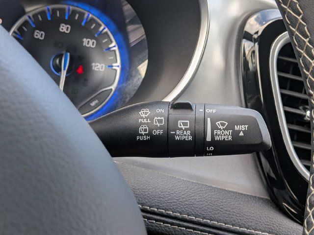 Used 2025 Chrysler Pacifica Limited FWD image 34