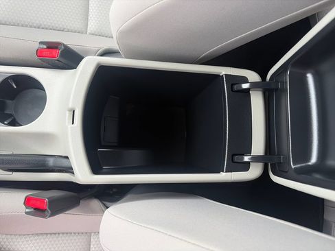 Used 2025 Kia Soul LX w/ LX Technology Package FWD image 25
