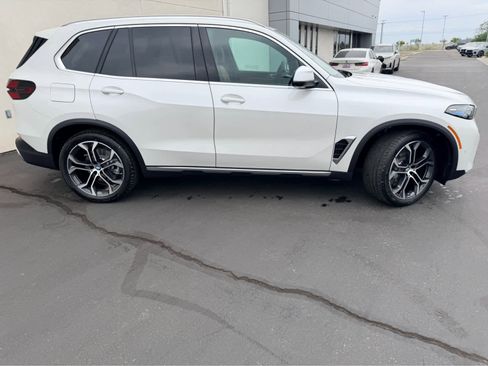 New 2026 BMW X5 xDrive40i AWD/4WD image 7