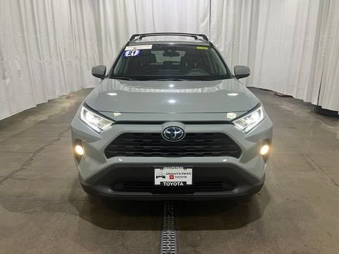 Certified 2021 Toyota RAV4 XLE AWD/4WD image 9