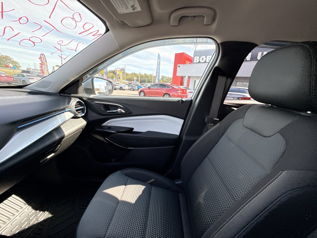 Used 2026 Chevrolet Trax LT FWD image 30