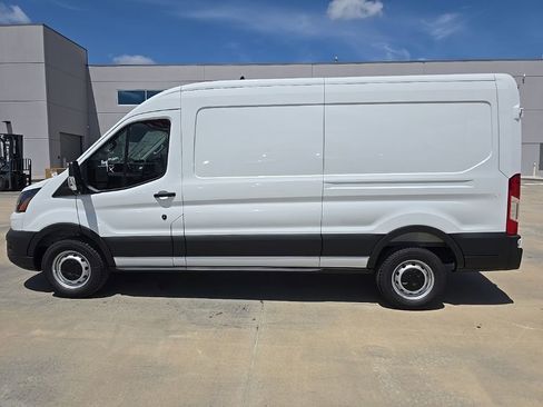 New 2025 Ford Transit 250 148 Medium Roof w/ Load Area Protection Package RWD image 5