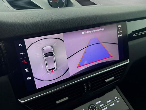 Certified 2023 Porsche Cayenne w/ Premium Package AWD/4WD image 18