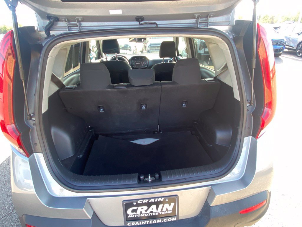 Used 2022 Kia Soul LX w/ Technology Package FWD image 9
