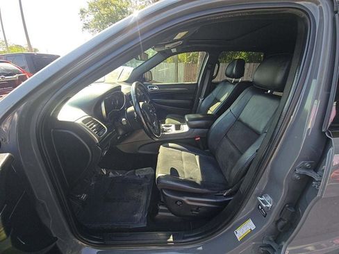 Used 2021 Jeep Grand Cherokee Laredo X AWD/4WD image 5
