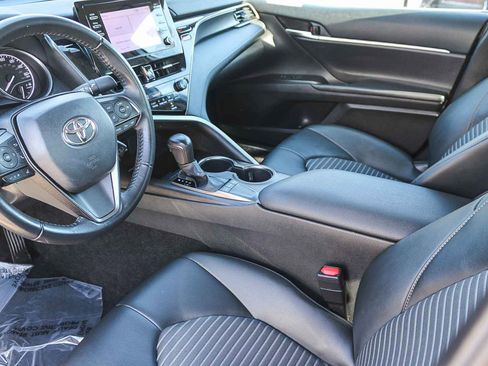 Used 2023 Toyota Camry SE image 18