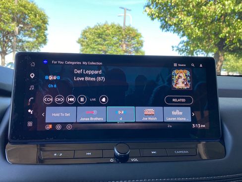Used 2026 Nissan Rogue Platinum w/ Tech Package AWD/4WD image 34