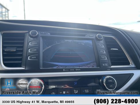 Used 2019 Toyota Highlander AWD V6 image 22