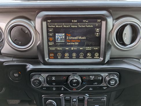 Used 2023 Jeep Gladiator Overland AWD/4WD image 28