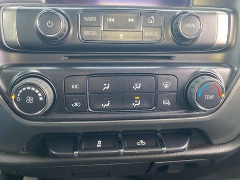 Used 2019 Chevrolet Silverado 1500 LT image 38