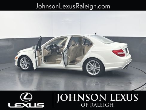 Used 2012 Mercedes-Benz C 300 4MATIC Sedan image 28