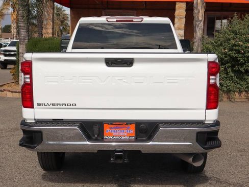 Used 2024 Chevrolet Silverado 2500 LT AWD/4WD image 7