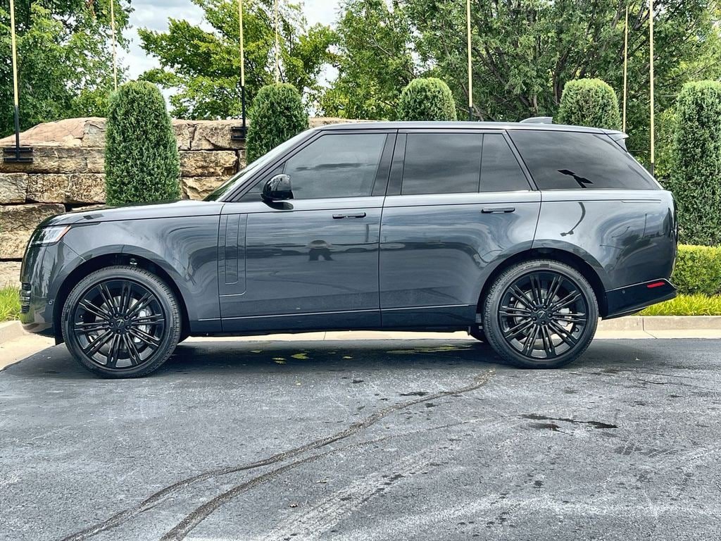 New 2026 Land Rover Range Rover SE AWD/4WD image 2