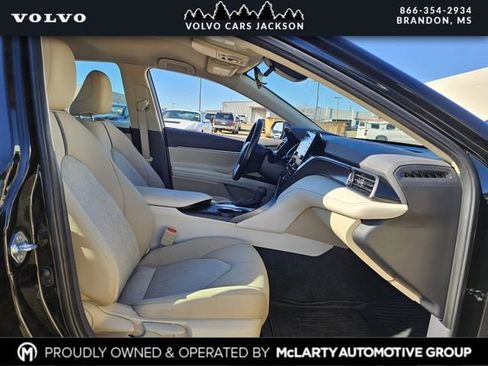 Used 2022 Toyota Camry LE w/ Cold Weather Package image 24