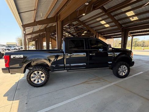 Used 2018 Ford F250 Platinum w/ Platinum Ultimate Package image 4